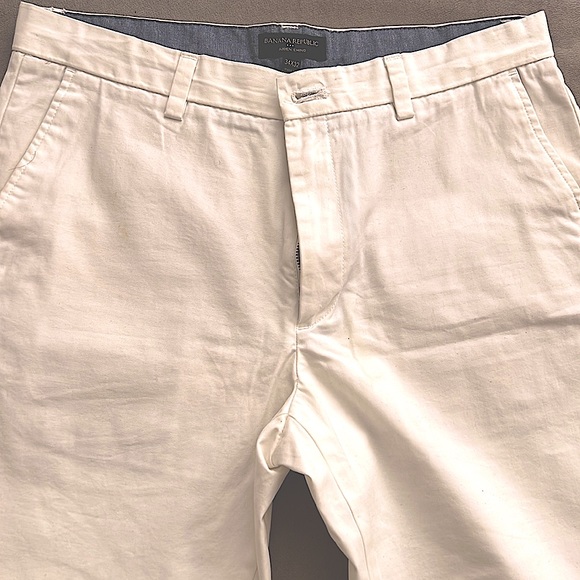 Banana Republic | White Aiden Chino Pants | 100% Cotton | Size 34W x 32 L | - Picture 7 of 11
